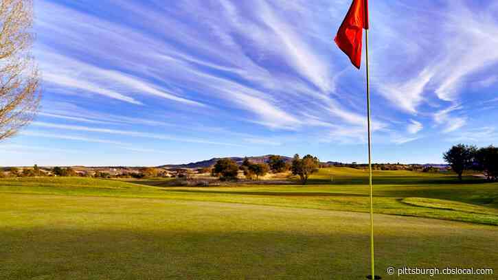 Coroner: Man, 71, Dies After Lightning Strike At Golf Course