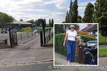 Man issues warning after pepper spray attack by Royston Park