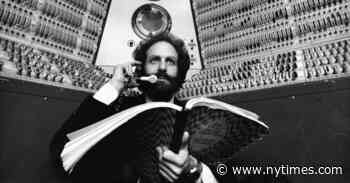 Gil Wechsler, an Illuminating Fixture at the Met Opera, Dies at 79