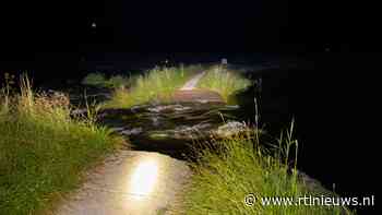 Dijk breekt door bij Gelderse Hattem: 'Boeren halen vee uit het gebied' - RTL Nieuws