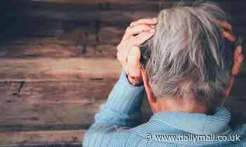 Struggling to hear conversations in a noisy room increases dementia risk