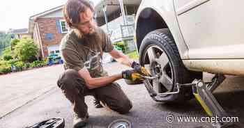 How to change a tire? Here's an easy walkthrough     - Roadshow