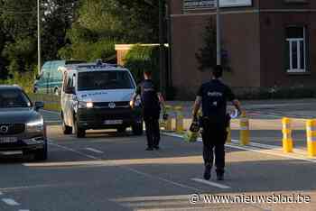 Motorrijder knalt op gele paaltjes op Kasteletsingel (Beringen) - Het Nieuwsblad