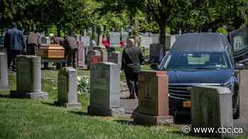 U.S. life expectancy saw biggest single-year drop since WW II