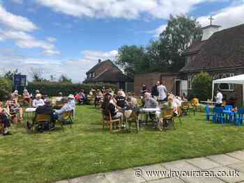 St Helens residents enjoy Big Lunch to celebrate Queen's Jubilee - In Your Area