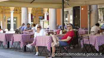 Modena, i ristoranti e i dubbi sul green pass: «Assurdo, noi non siamo gendarmi» - La Gazzetta di Modena