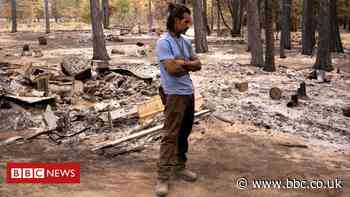 Oregon Bootleg Fire: Evacuations as largest US fire burns 364,000 acres