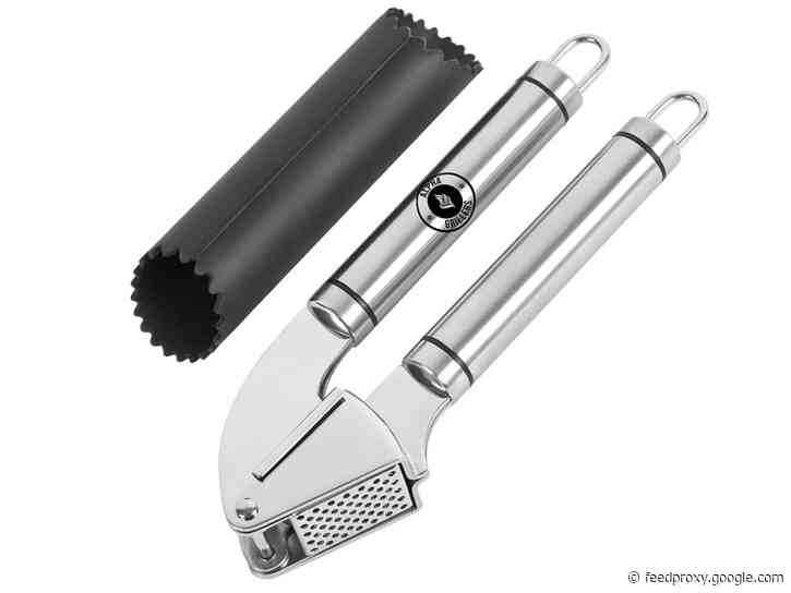 We tested 8 garlic presses in 2021 - these 3 are worth your money