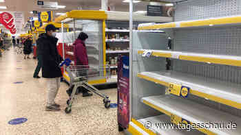 Leere Supermarktregale in Großbritannien