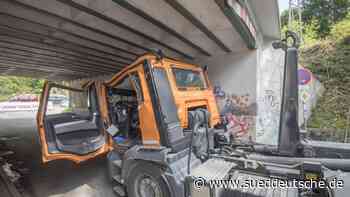 Lastwagen bleibt in Tutzinger Unterführung hängen - Süddeutsche Zeitung