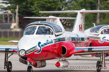 Canadian Forces Snowbirds take flight for the first time since 2019