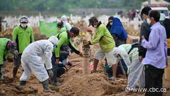 WHO urges stricter lockdown in Indonesia as COVID-19 cases, deaths mount
