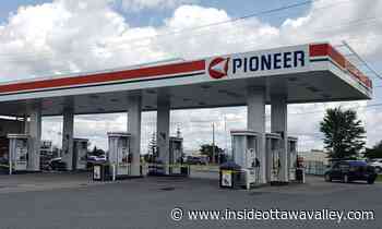 Police apprehend suspect from Carleton Place robbery after driver bolts through Perth at high rate of speed - insideottawavalley.com