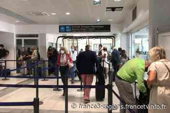 L'aéroport Nice-Côte d'Azur rouvre temporairement son terminal 1 pour faciliter les contrôles des pass sanitai - France 3 Régions