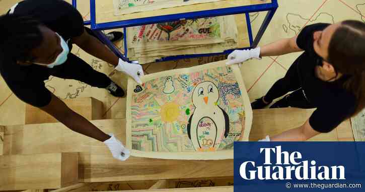 Artist Oscar Murillo goes back to school with canvas project
