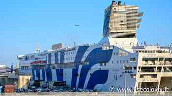 Porto di Genova, traghetto fermo in banchina per 4 ore: sei positivi a bordo - Il Secolo XIX
