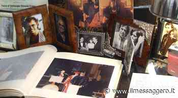 Franco Califano, le sue estati rivivono nella casa museo di Ardea: dalla poltrona-culla alle foto più belle - Il Messaggero