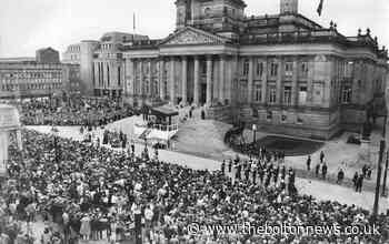 Queen's visit to Bolton brought crowds to Victoria Square - The Bolton News