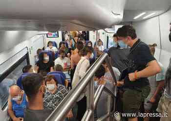 Modena-Ancona: il treno per il mare è una bolgia - La Pressa