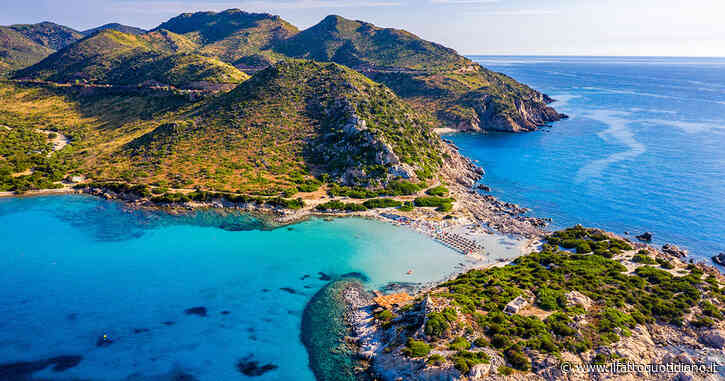 Sardegna, ancora furti di sabbia e sassi: turisti sopresi mentre cercavano di trafugare 250 chili di materiale preso sulla spiaggia