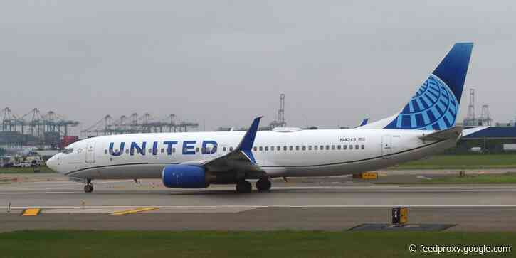 A United Airlines flight was evacuated after a teenager AirDropped a photo of an airsoft gun to other passengers, report says