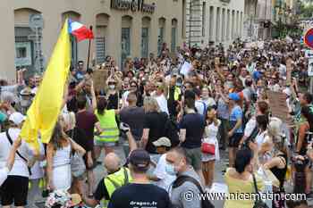 Manifestations anti pass sanitaire: 161.000 manifestants en France, dont 11.000 à Paris et 6.000 à Nice