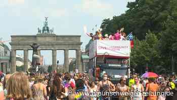 Zehntausende feiern friedlich Christopher Steet Day in Berlin