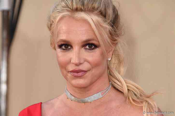 Britney Spears Shares Racy Photo in Nothing But Daisy Dukes Amid Conservatorship Battle