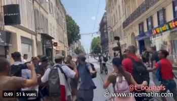 Manifestation anti-pass sanitaire: des journalistes de France 2 pris à partie à Marseille