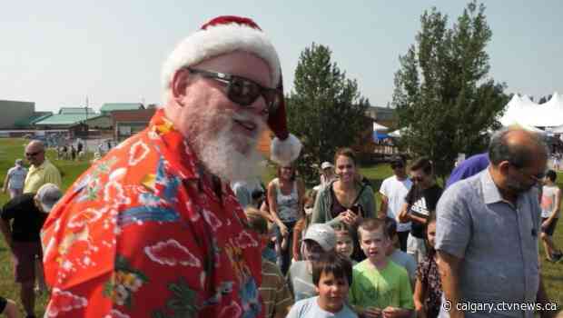 Santa Claus makes a visit at Calgary-area farmers' market