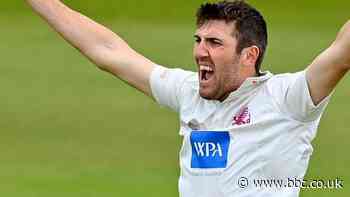 Lancs to face Bears in Championship return