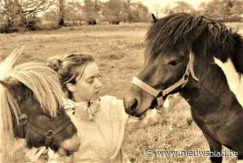 Kinderen genieten van Yoga-Pony-Crea-kampjes
