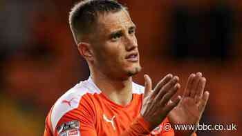 Jerry Yates: Blackpool striker signs new three-year deal