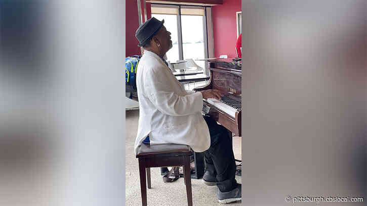 Airport Piano Player Earns $60,000 In Tips After A Stranger Shared Videos Of Him On Instagram