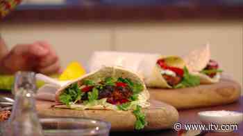 Greek-Style Chicken Kebabs | Food - ITV News