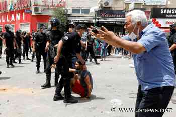 Tunisian President Relieves Prime Minister of His Post