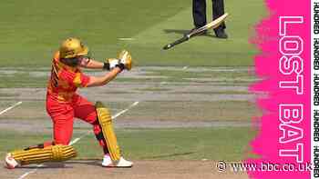 The Hundred - Manchester Originals v Birmingham Phoenix: Issy Wong loses bat as she's caught