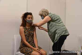 Jongeren dagen vaak niet op in vaccinatiecentrum: “Twee lijnen gesloten omdat er zoveel afwezigen zijn”<BR />