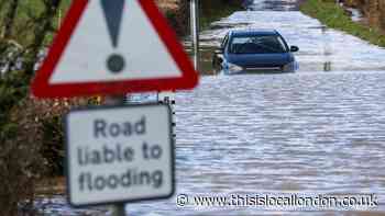 London flooding: Hospitals ask patients to stay away