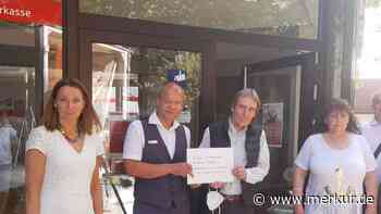 Protest gegen Filialschließung der Sparkasse in Dachau - Merkur Online