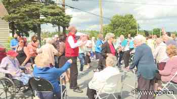 N.L. seniors celebrate end of COVID-19 dance ban with Footloose flash mob