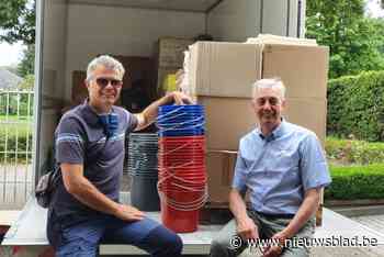 Familie Bobbejaan Schoepen schenkt vrachtwagen vol schoonmaakmateriaal aan slachtoffers watersnood