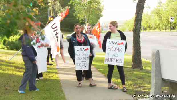 Nurses picket outside Sturgeon Community Hospital: 'Looking for a fair contract'