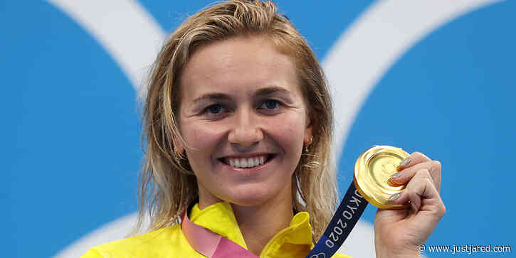 Team Australia's Ariarne Titmus Swim Coach Goes Wild After She Wins Gold In 400m Freestyle
