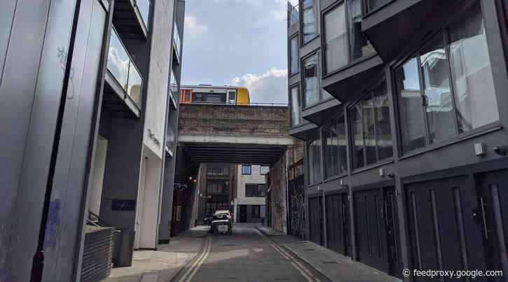 London’s Alleys: Dereham Place, EC2