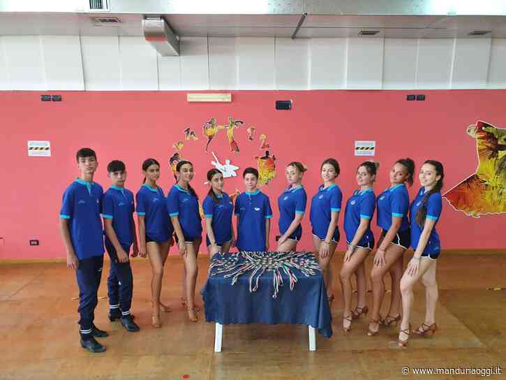 MANDURIA - La scuola di ballo manduriana Team Dance Erario Academy dei maestri Gregorio Erario e Pamela Costa fra le più titolate d'Italia: ai campionati italiani di danza sportiva di Rimini ha conquistato ben 31 medaglie d'oro - ManduriaOggi