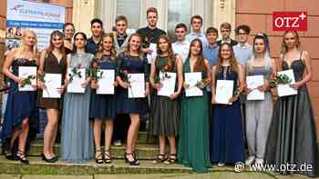 Absolventen der Greizer Elstertalschule feiern gemeinsam ihren Abschluss - Ostthüringer Zeitung