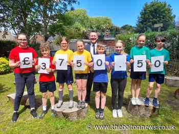 St Stephen's CE Primary School raise more than £4,000 through Race for Life