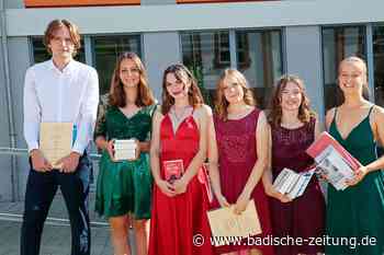 Am Städtischen Gymnasium Ettenheim wurde das Abitur gefeiert - Ettenheim - Badische Zeitung