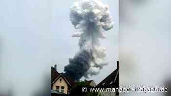Explosion in Chempark Leverkusen: Rauchwolke im Video